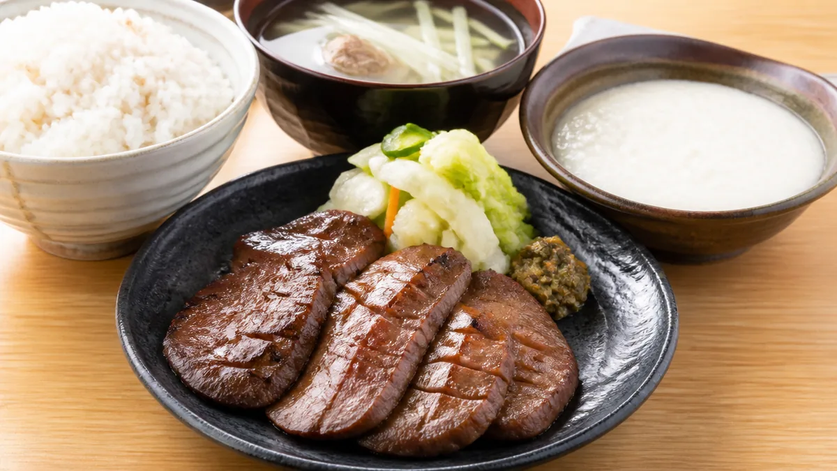 牛タンとろろとは?定食で必ずセットになる組み合わせの正体の解説画像