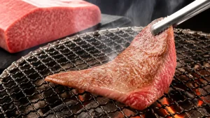 トモサンカクはどこの部位？もも肉なのにサシがのる希少部位を焼肉好きが解説のアイキャッチ画像